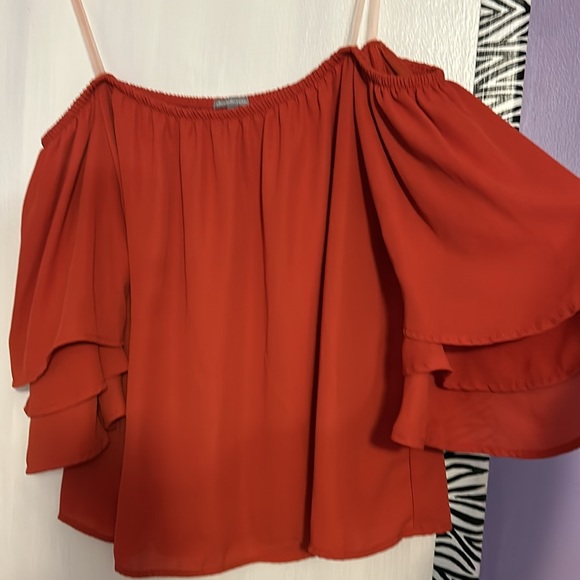 Red off the shoulder light weight blouse - Picture 3 of 3